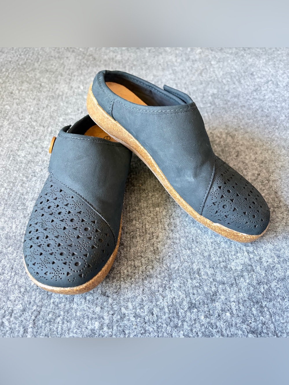 Earth Origins Slip-On Clog Flats Women Size 7 Navy Blue Perforated Comfort Boho